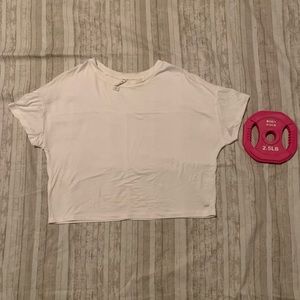 💪🏻 Marika White Medium Crop Tee